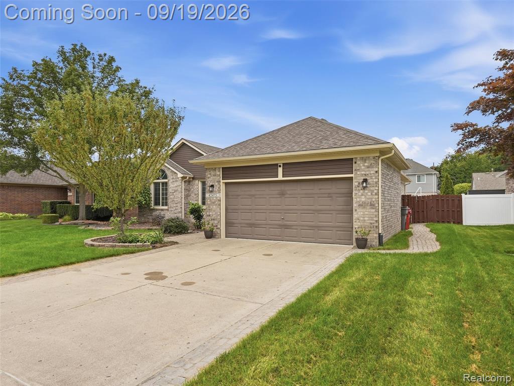 42475 Dharte Court Property Photo 2