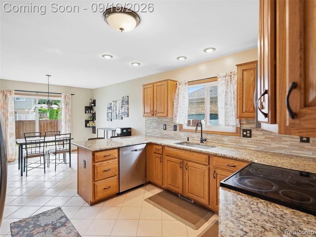 42475 Dharte Court Property Photo 17