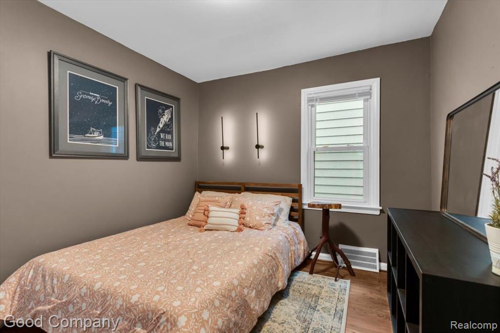 695 E Webster Street Property Photo 14
