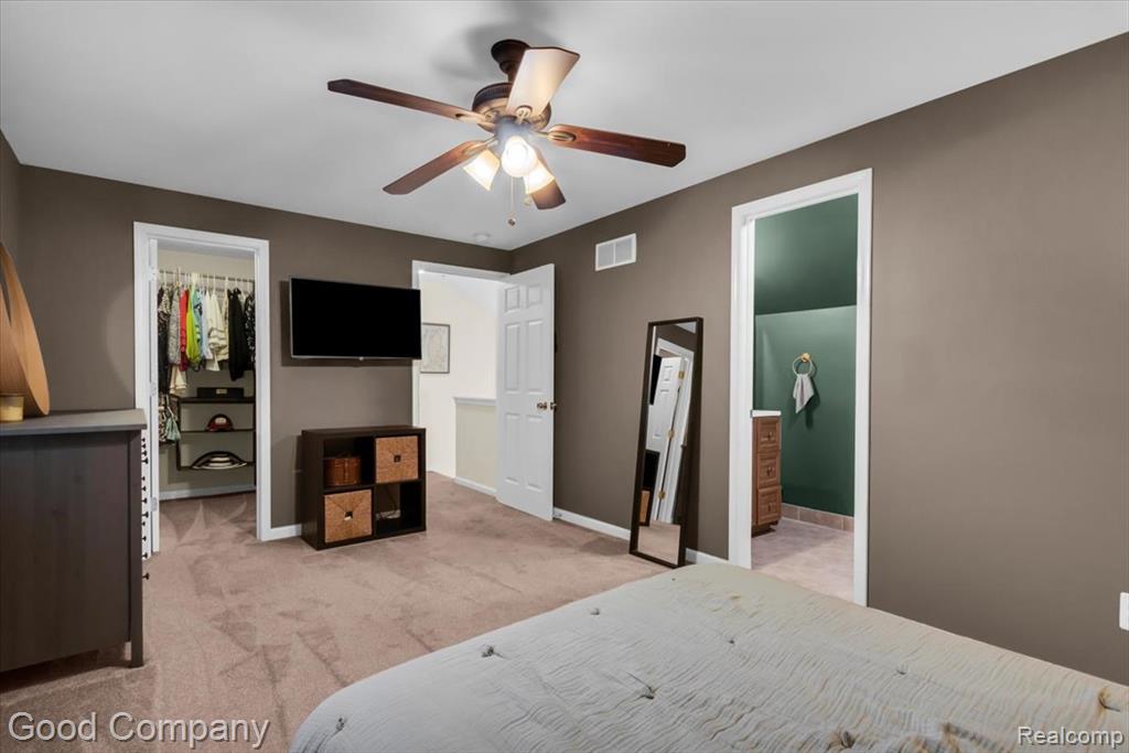 695 E Webster Street Property Photo 18