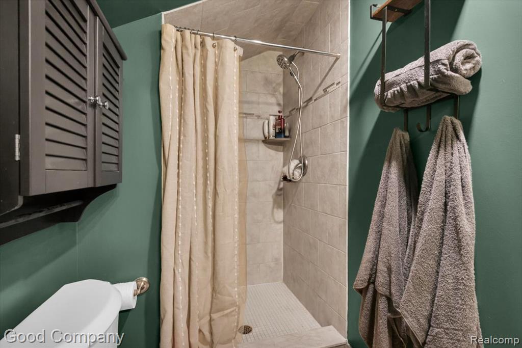 695 E Webster Street Property Photo 20
