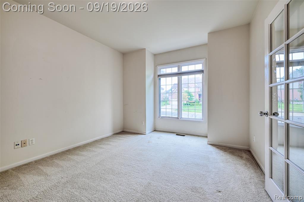24371 Cavendish Avenue Property Photo 14