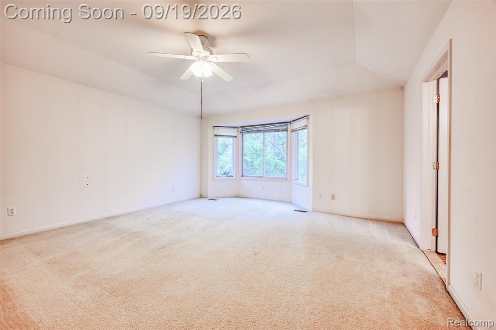 24371 Cavendish Avenue Property Photo 25