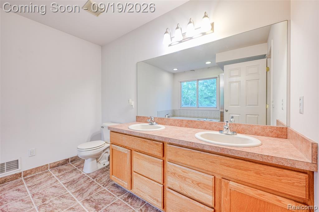 24371 Cavendish Avenue Property Photo 27