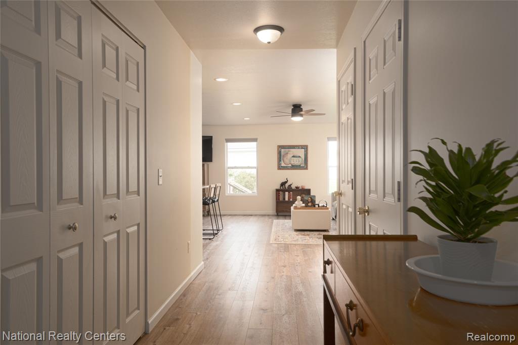 8515 Hawthorn Hill Property Photo 15