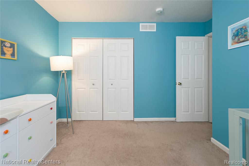 8515 Hawthorn Hill Property Photo 23