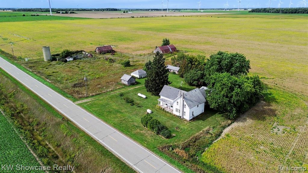 5925 Filion Road Property Photo 1
