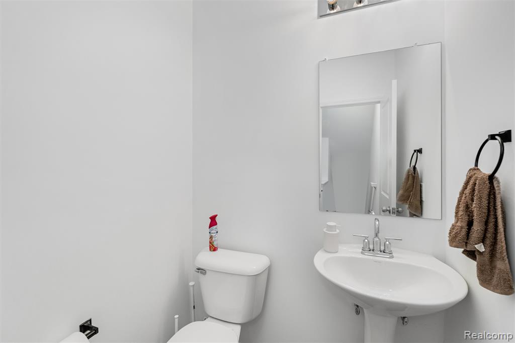 3971 Trailwaycommons Circle Property Photo 6