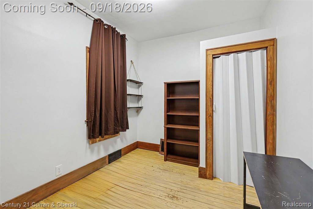 26552 W Huron River Drive Property Photo 17