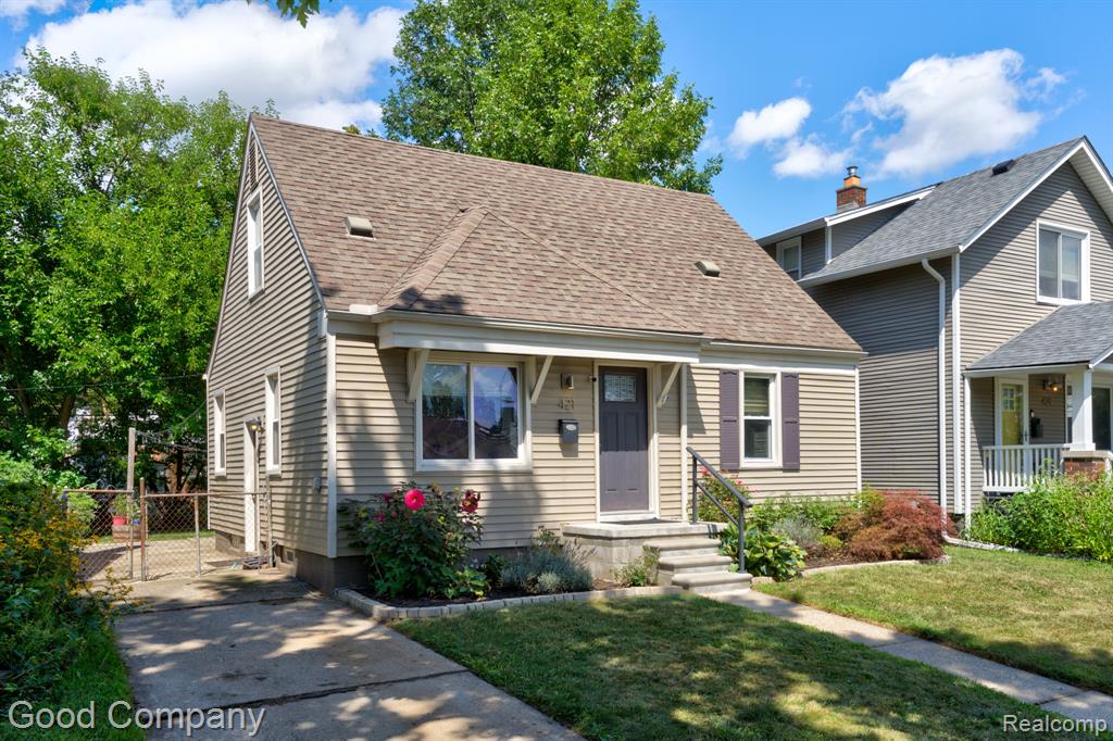 421 Channing Street Property Photo 1
