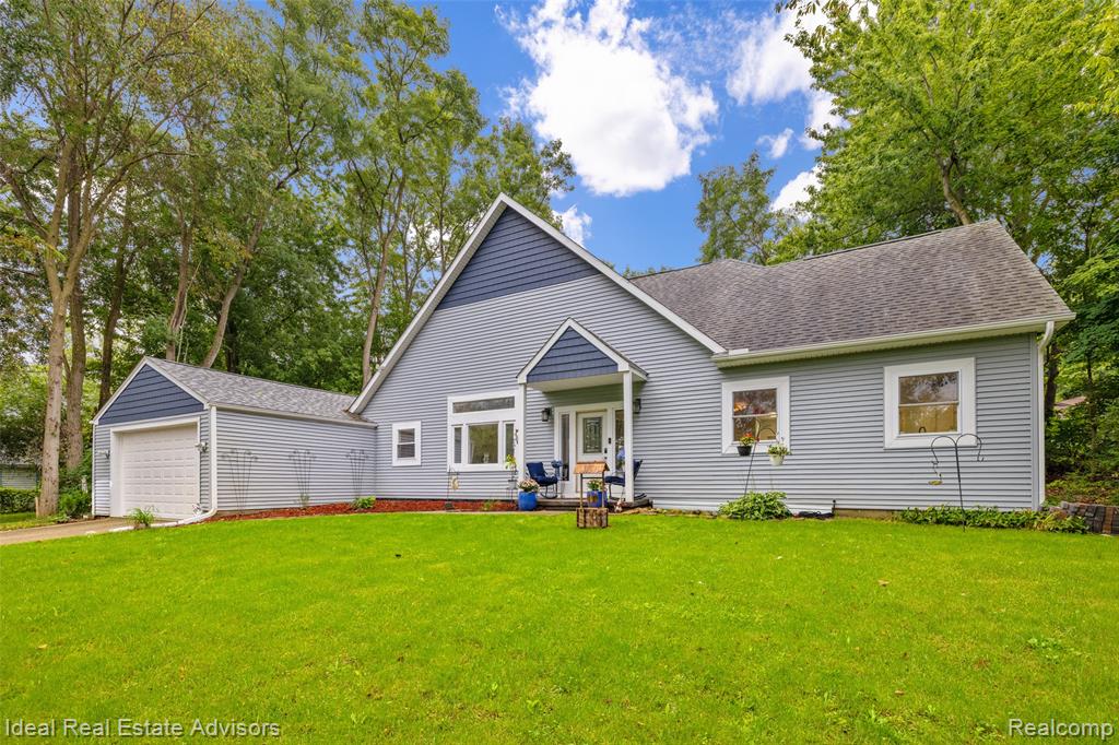 6304 Hiawatha Road Property Photo 1