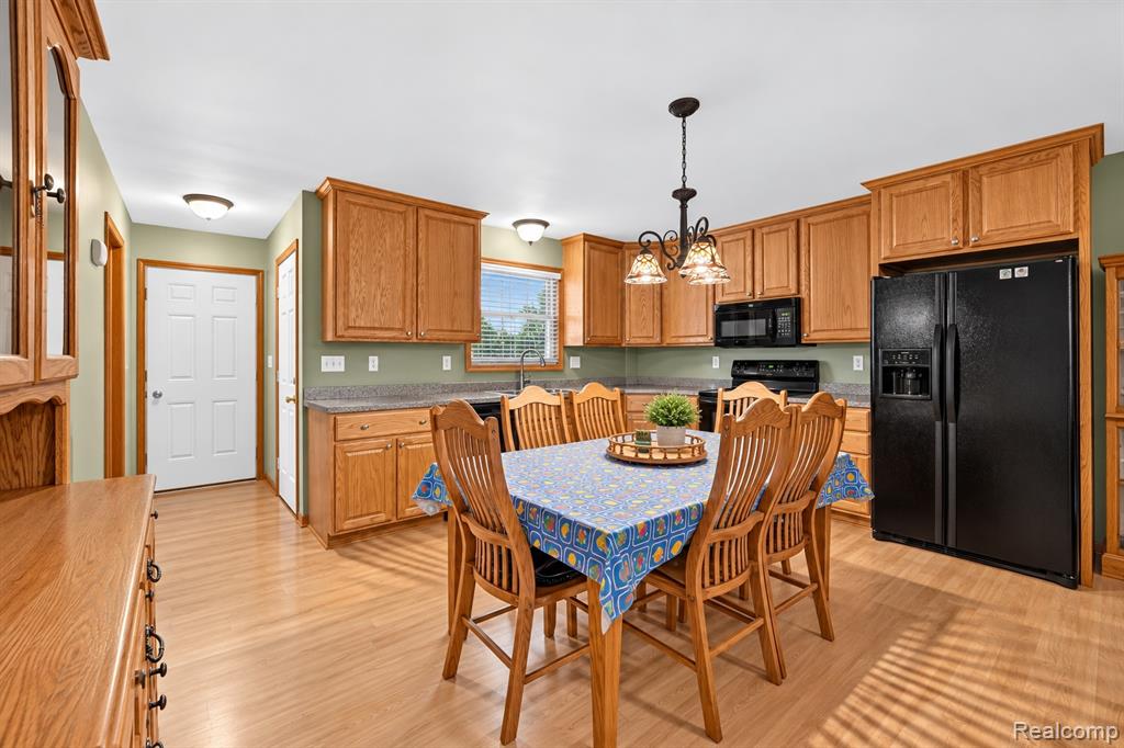 10785 Grafton Road Property Photo 7