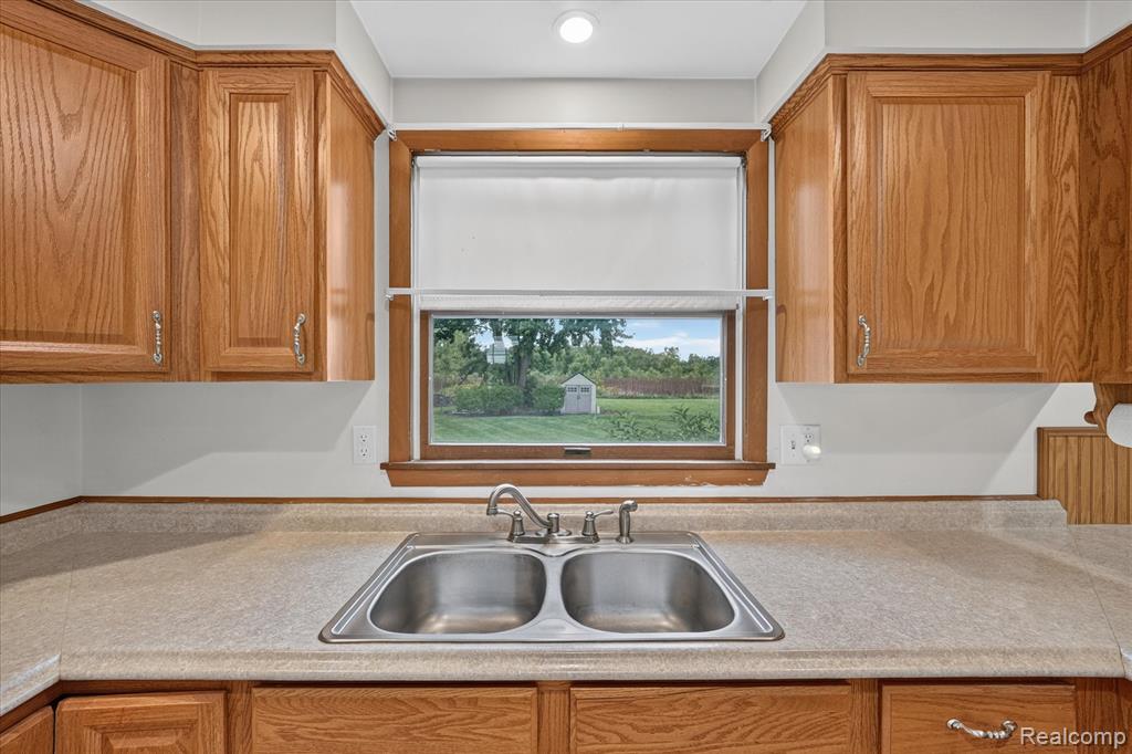 10785 Grafton Road Property Photo 27