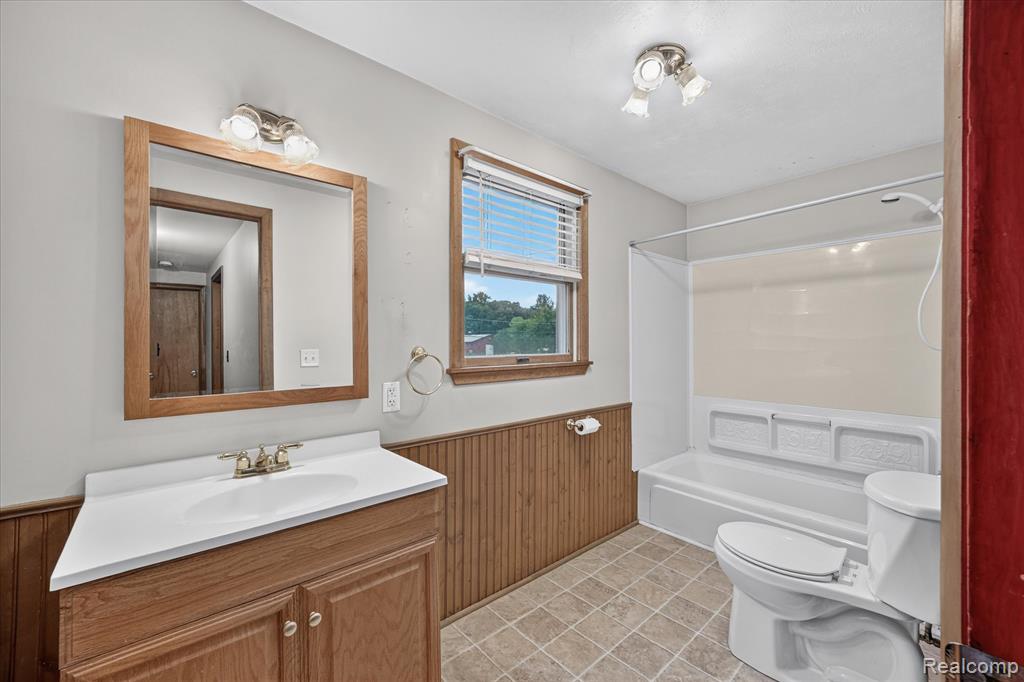 10785 Grafton Road Property Photo 34