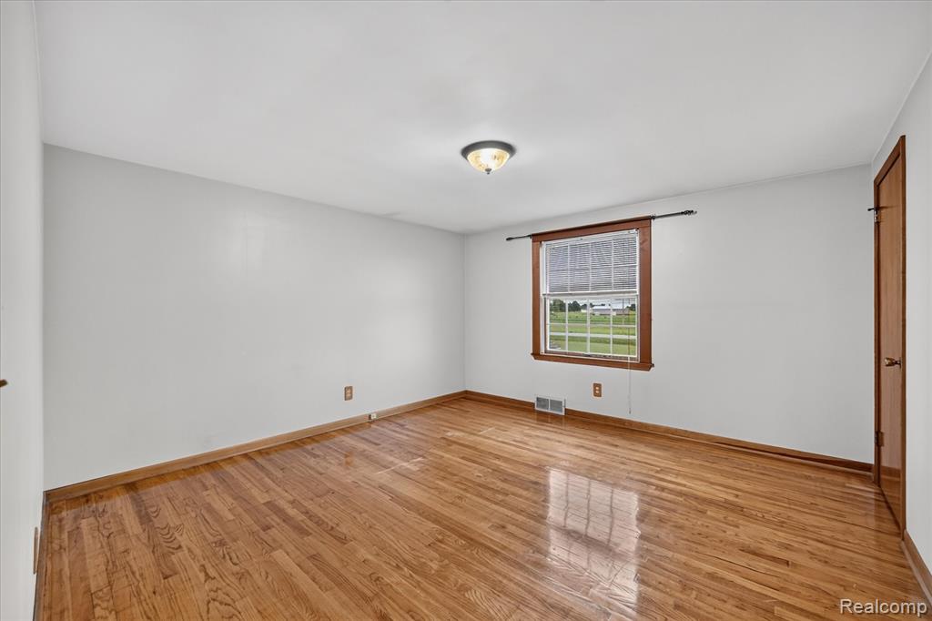 10785 Grafton Road Property Photo 36