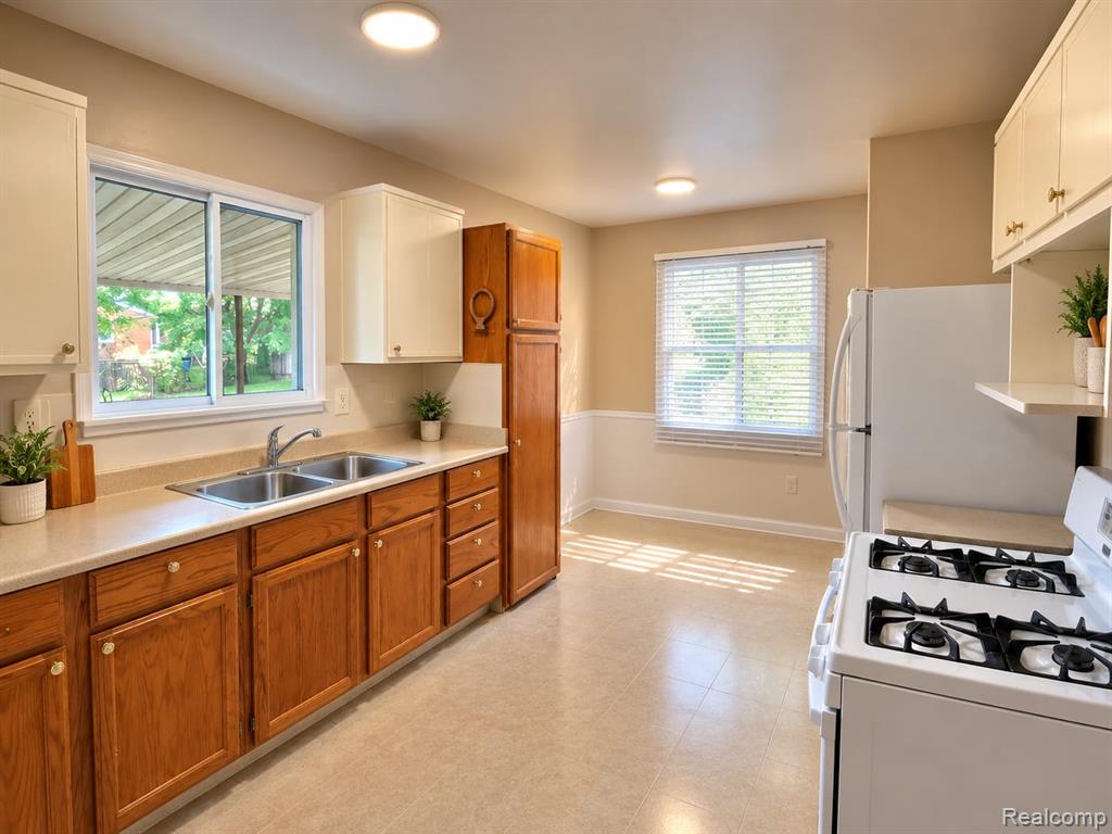 6793 Prospect Avenue Property Photo 5