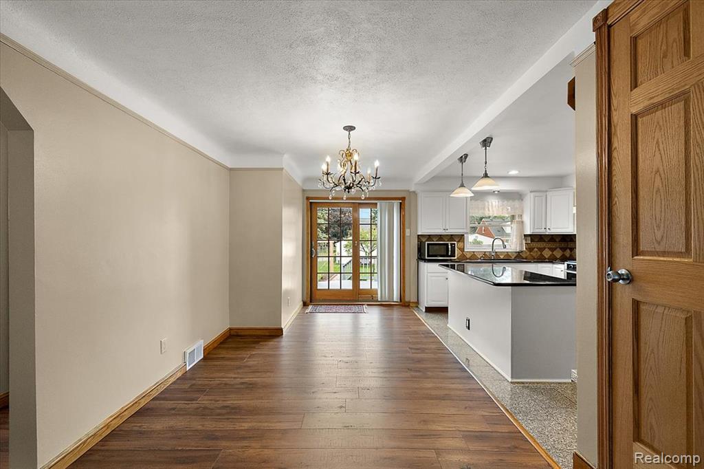 2226 Drexel Street Property Photo 8