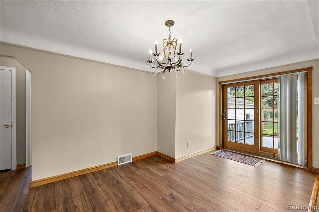 2226 Drexel Street Property Photo 9