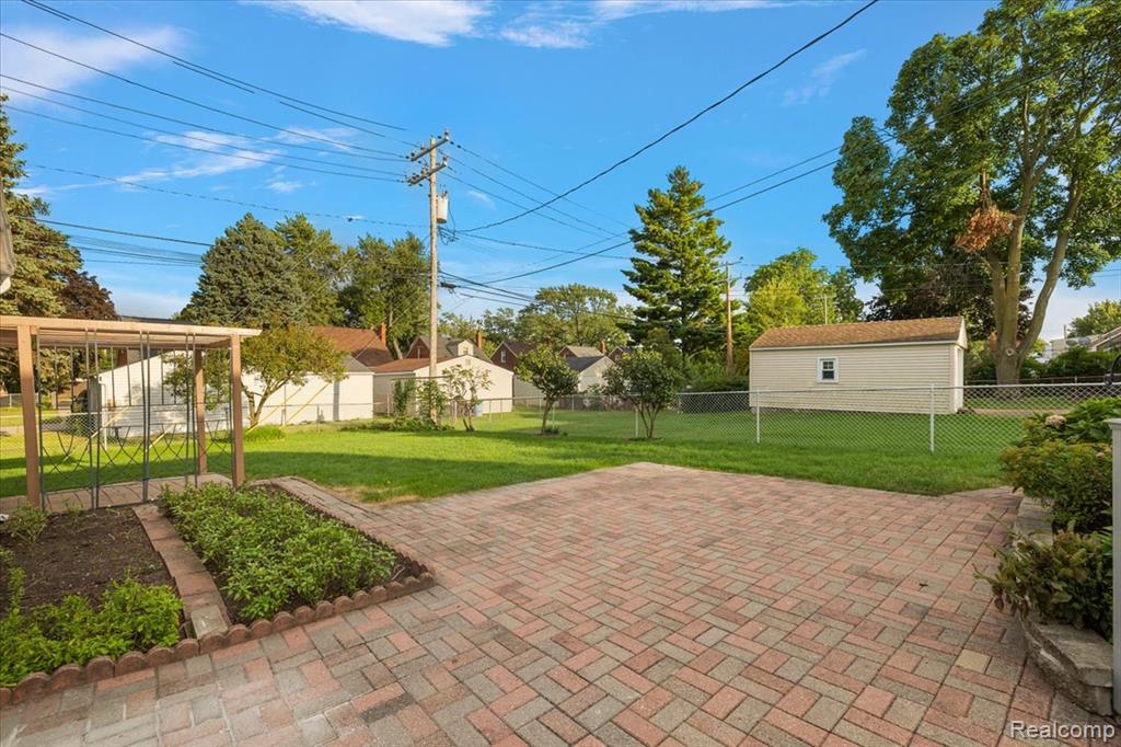 2226 Drexel Street Property Photo 30