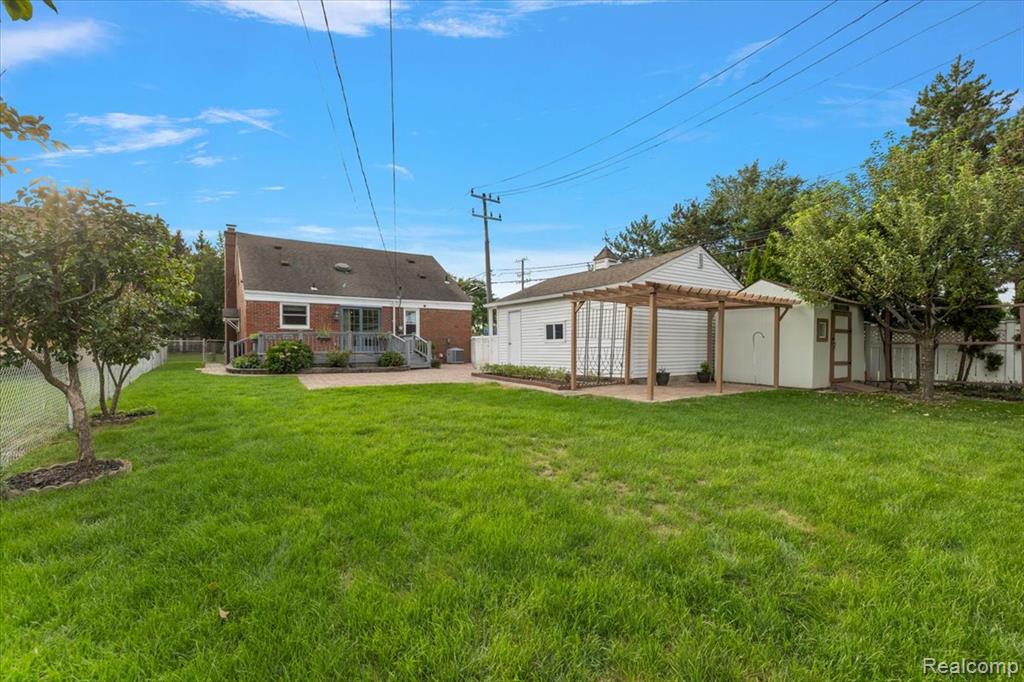 2226 Drexel Street Property Photo 32