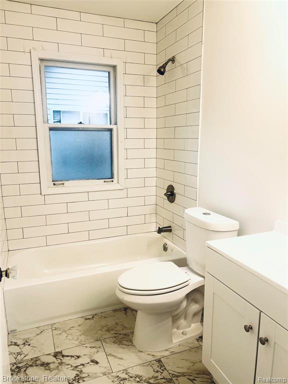 7074 Orchard Avenue Property Photo 9