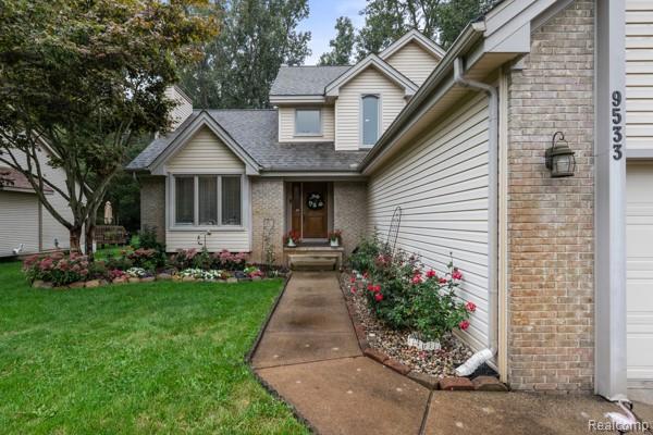 9533 Chaumont Drive Property Photo 6