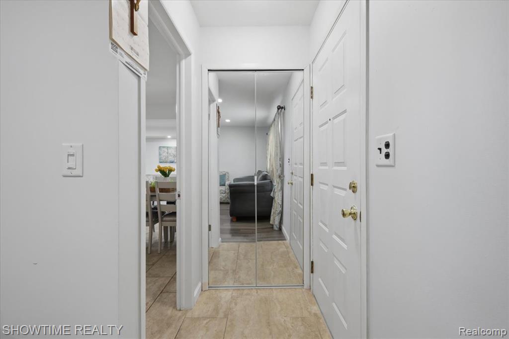 14706 Murthum Avenue Property Photo 6