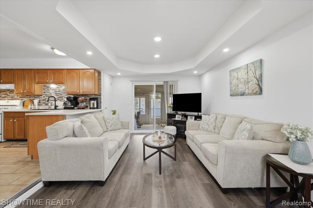 14706 Murthum Avenue Property Photo 16
