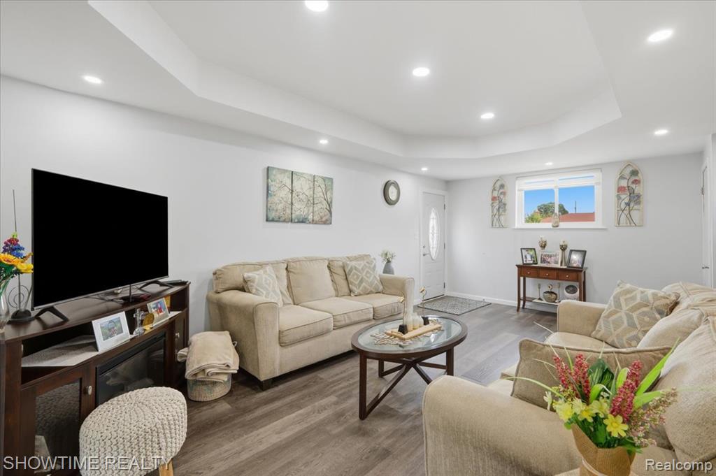 14706 Murthum Avenue Property Photo 18