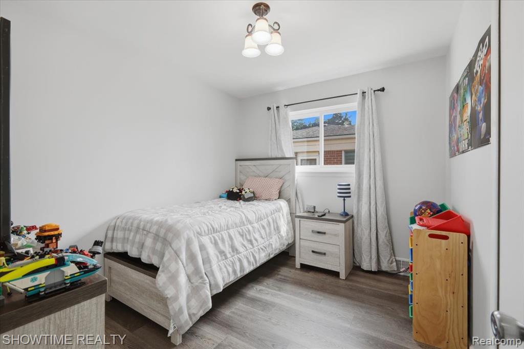 14706 Murthum Avenue Property Photo 26