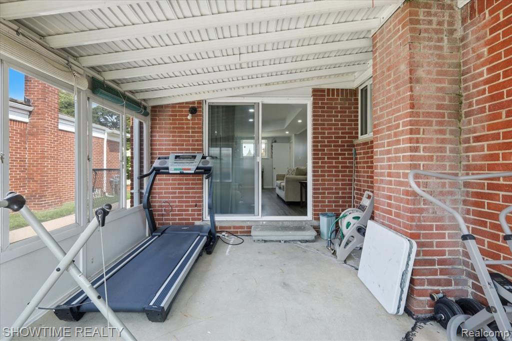 14706 Murthum Avenue Property Photo 34