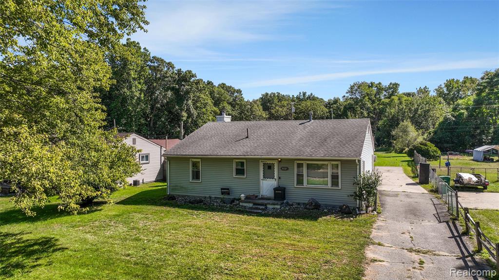 38727 Wade Road Property Photo 1