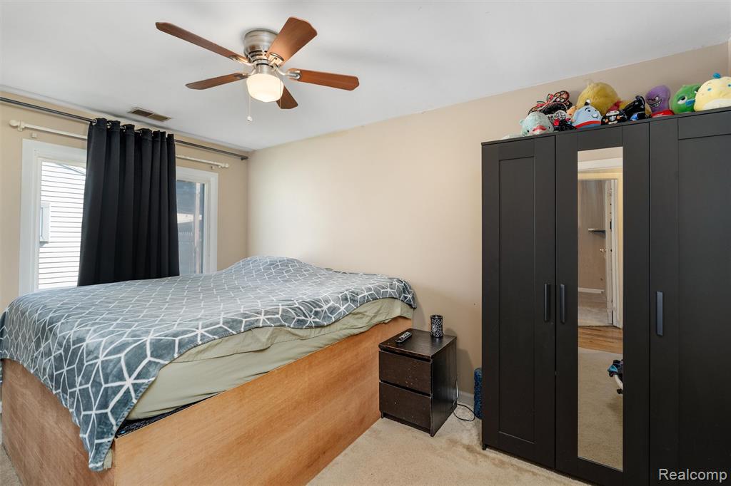 38727 Wade Road Property Photo 4