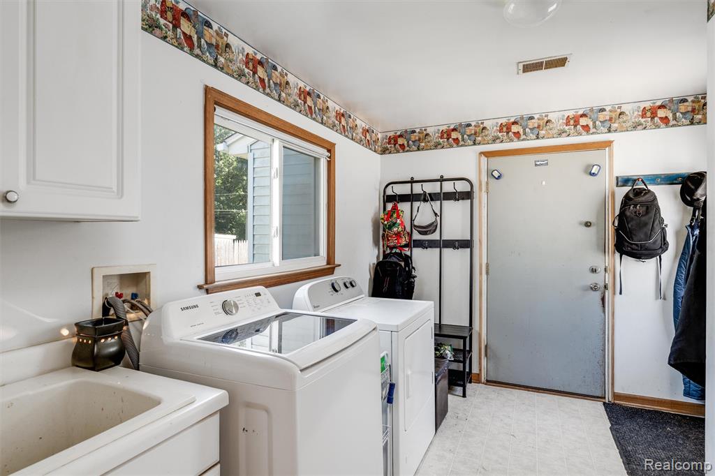 38727 Wade Road Property Photo 13