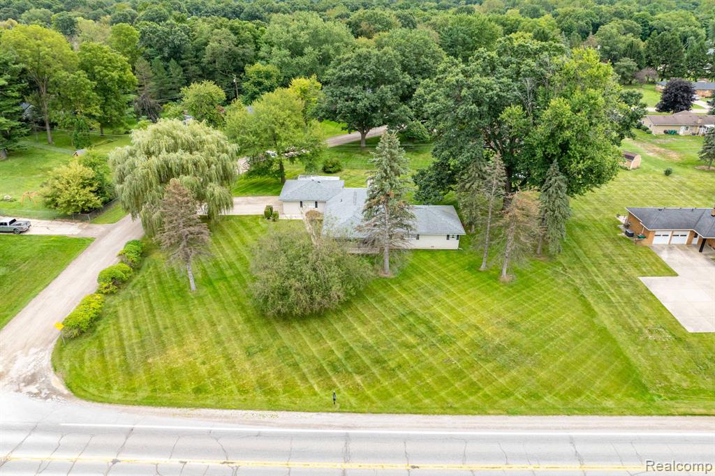 56600 North Avenue Property Photo 1