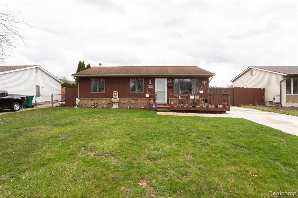 15545 Sandburg Street Property Photo 3