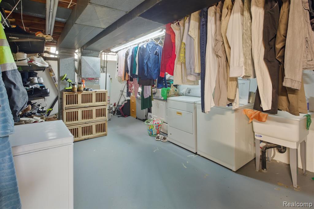 15545 Sandburg Street Property Photo 22