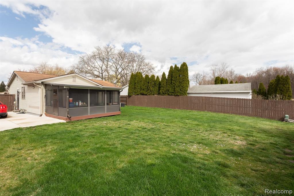 15545 Sandburg Street Property Photo 25