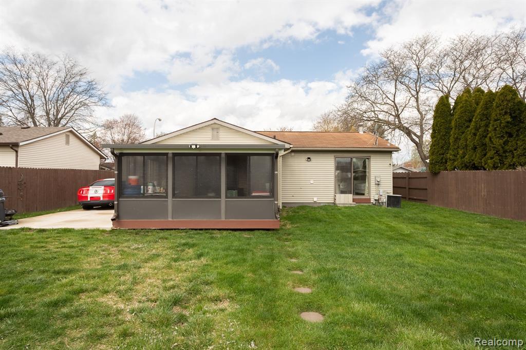 15545 Sandburg Street Property Photo 26