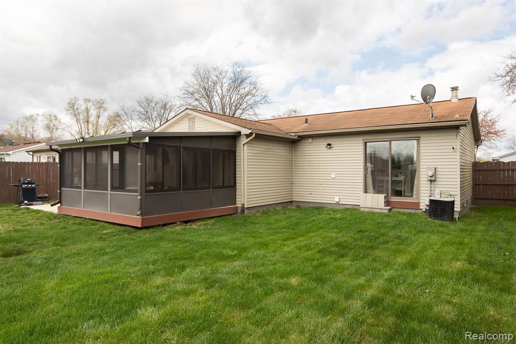 15545 Sandburg Street Property Photo 28