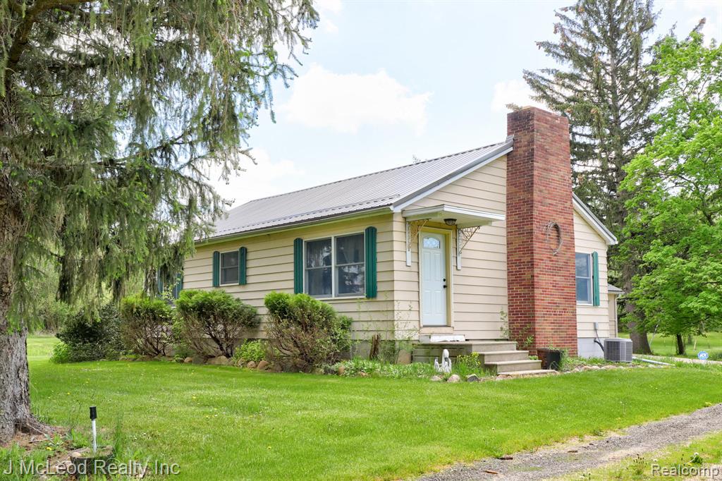 69 W Snover Road Property Photo 1