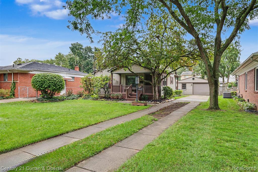 4437 Merrick Street Property Photo 1