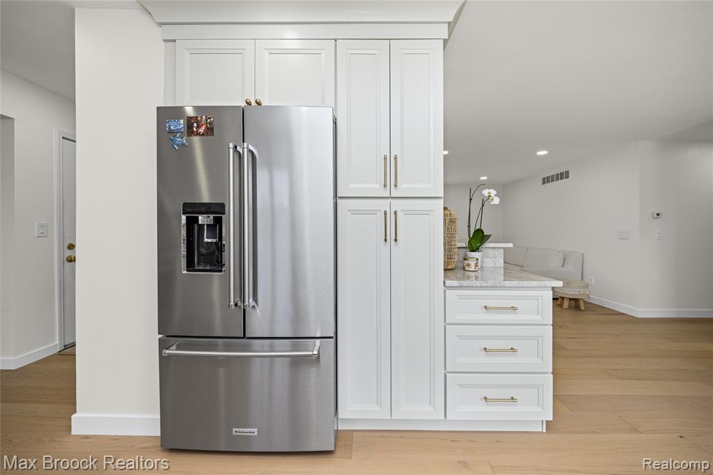 2000 Matthew Street Property Photo 20