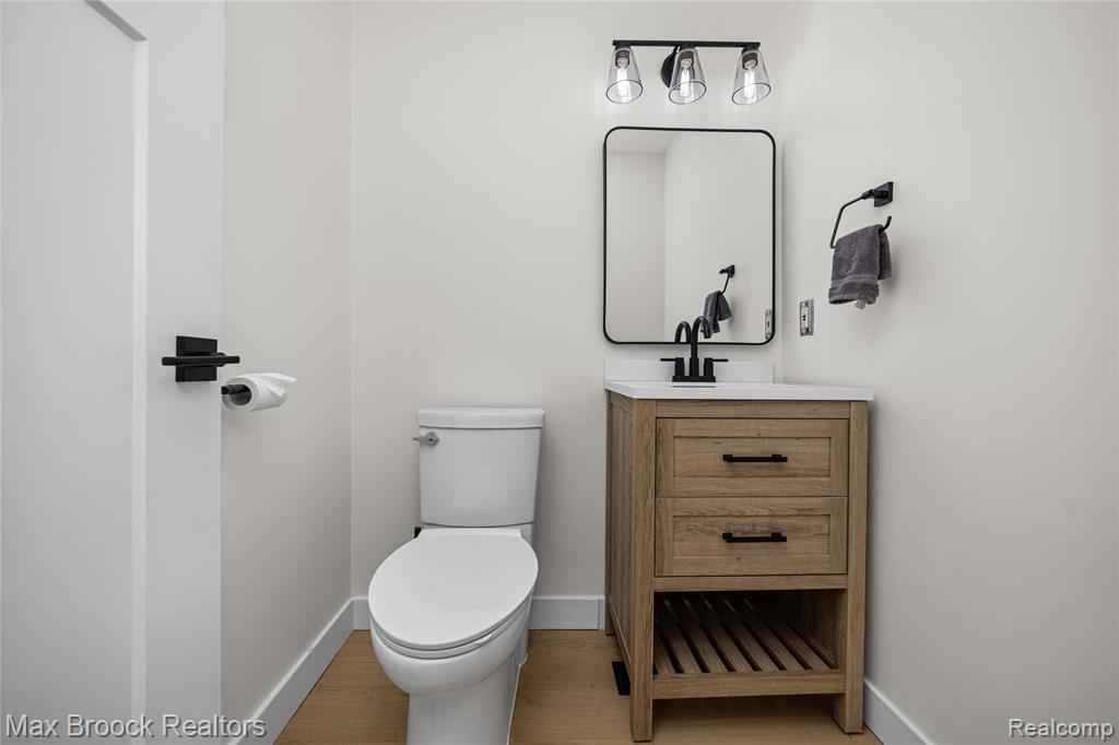 2000 Matthew Street Property Photo 21