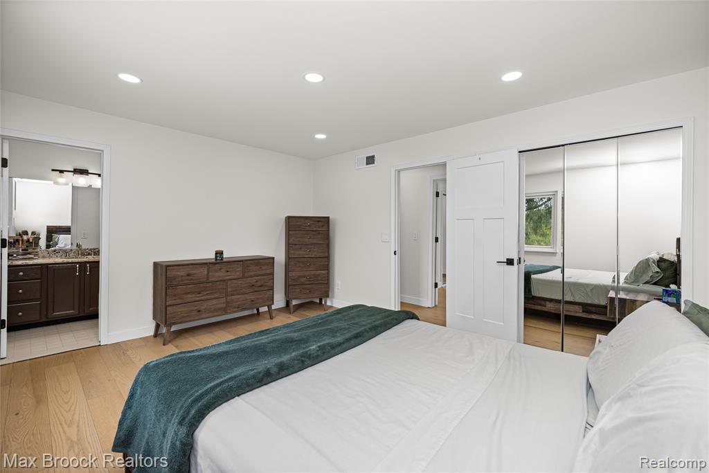 2000 Matthew Street Property Photo 27