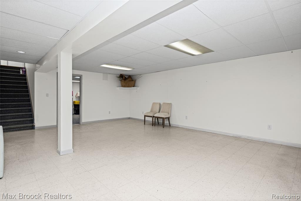 2000 Matthew Street Property Photo 35