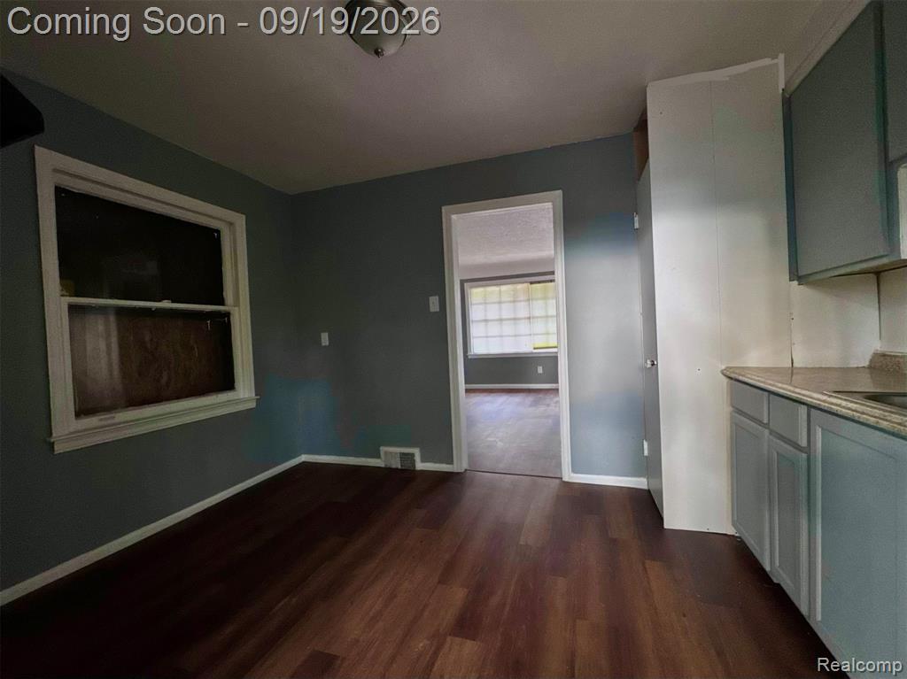 11667 Stahelin Avenue Property Photo 5