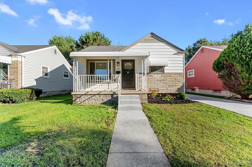1582 Gregory Avenue Property Photo 1