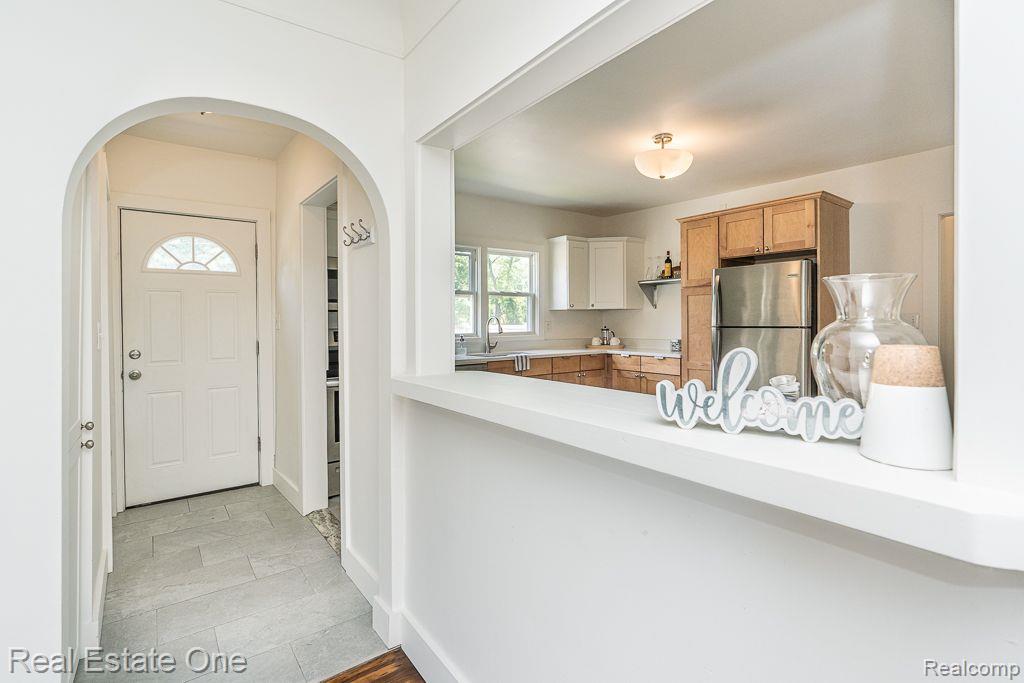 2388 W Auburn Road Property Photo 12
