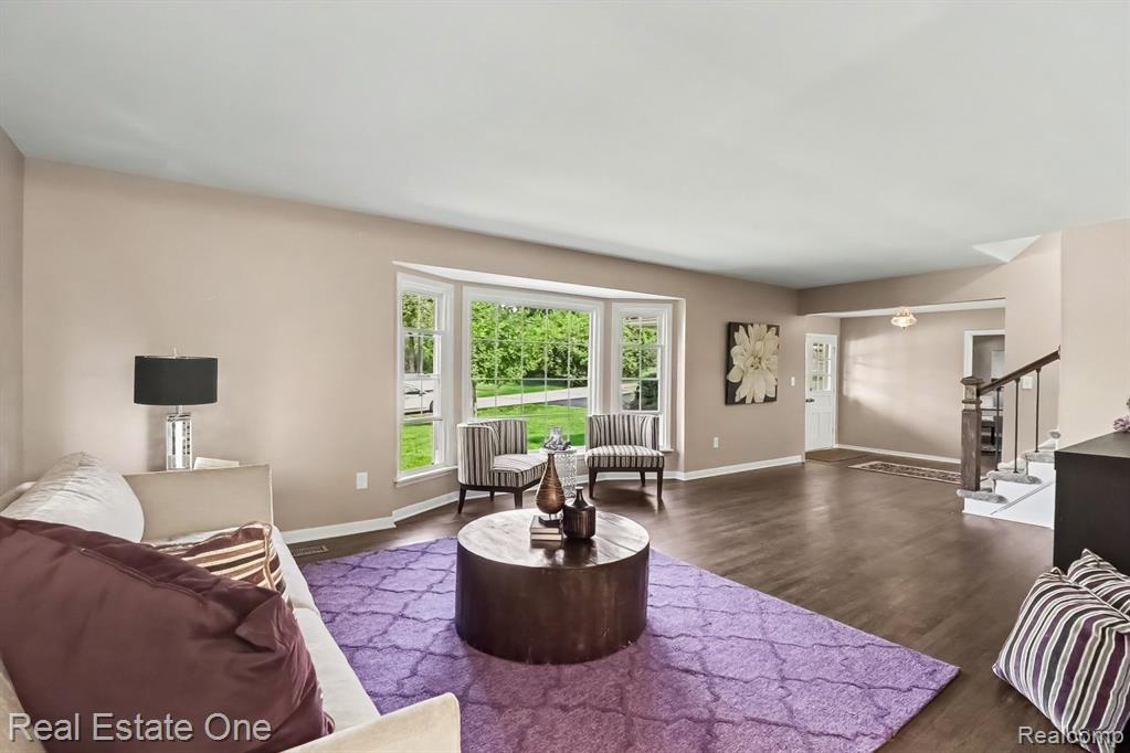 4463 Westover Drive Property Photo 8